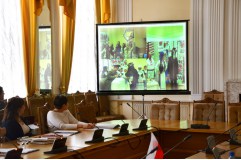 Круглый стол