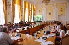 Круглый стол