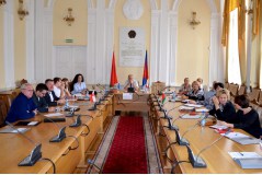 Круглый стол