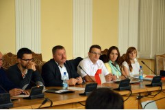 Круглый стол