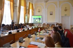 Круглый стол