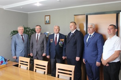 БЛАГОДАРИМ ЗА МНОГОЛЕТНИЙ ТРУД НА РОДНОЙ ЗЕМЛЕ!